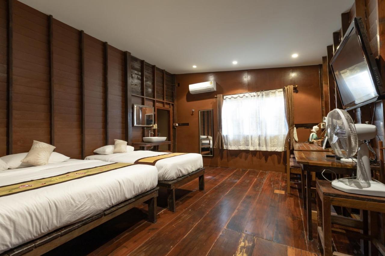 Reuan Vilawan Ratchaburi Exterior photo